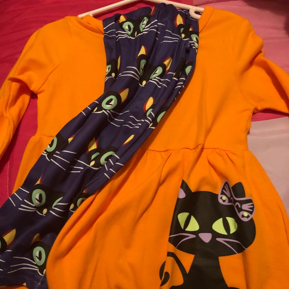 Girls Halloween outfit never worn